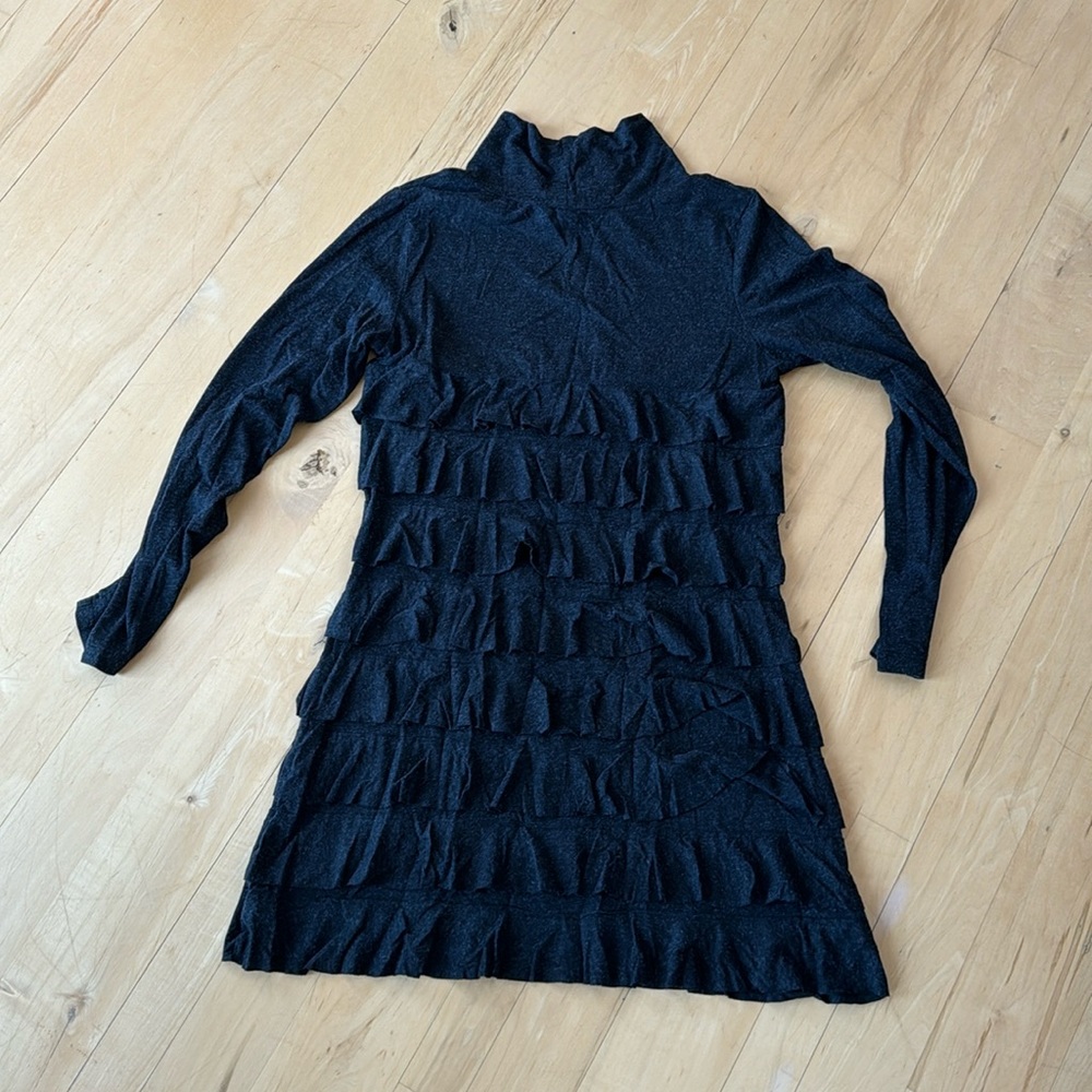 Heather ripple dress.  Very stretchy.  Unsure of size, but looks like a small